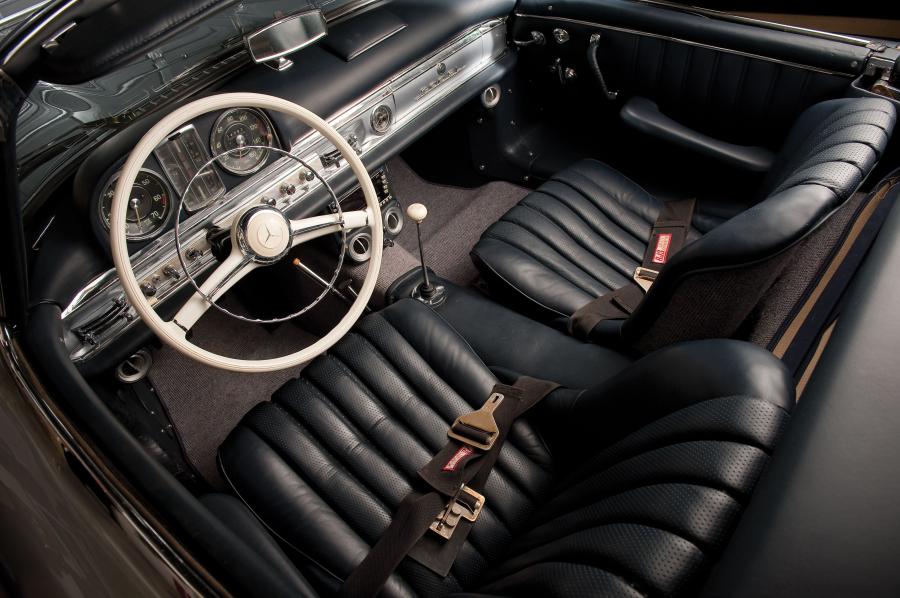  Mercedes-Benz 300 SL Roadster 1961 года  (фото 5 из 30)
